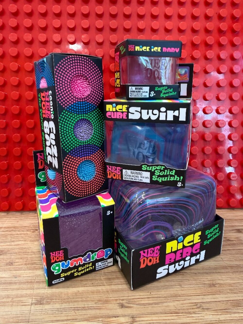 NEW! 💚 🥳NEEDOH SWIRL family pack! Ships fast! Perfect condition!